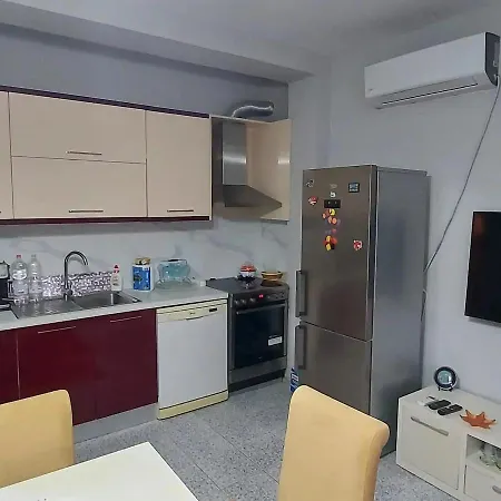 Besnik Διαμέρισμα